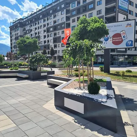 Apartamento Tajriks *